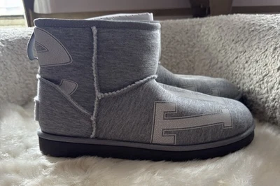 Mini Botas UGG Tear Fleece Gris y Blanco Talla 11 Foto 1 de 4