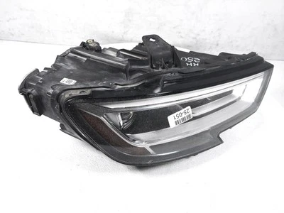 Luz de faro de pasajero derecho Audi S3 2017-2020 *tiene grietas por estrés* Foto 1 de 4