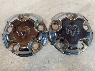 Tapa central de rueda de acero 2 piezas usada 5845973 para Dodge Ram 1500 2002-2012 Foto 1 de 4