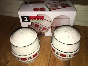 ~NEW Tienshan Country Crock Stoneware Christmas 2 Pc Salt & Pepper Shaker Set~ - Picture 1 of 3