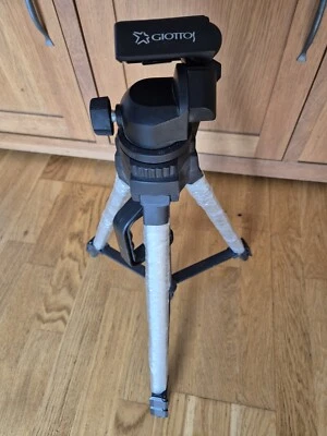 Giottos Professional Video Photo Tripod IY 542 - Image 1 of 4