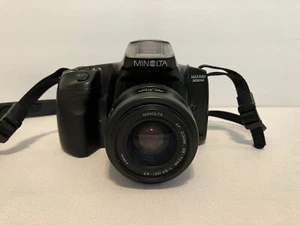 Vintage Minolta Maxxum 300si Kamera mit AF 35-70mm Objektiv - ungetestet/verkauft wie abgebildet - Bild 1 von 6