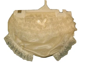0-9 Months Ivory Ruffle Lace Rear Pageant Diaper Cover Panty Bloomer NWT - Picture 1 of 2