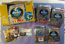 1995 Finnish SEMIC World Championship Hockey Packs (28) with Box