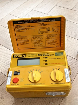 ROBIN DIGITAL LOOP TESTER  KMP5404 WITH POWER CABLE & LEADS  PROCEEDS TO CHARITY - Image 1 of 3