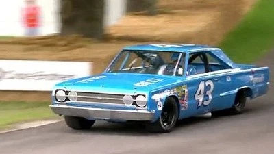 Dodge Chrysler Plymouth NASCAR Race Car GTX 12 Classic Custom 1 24 Hot Rod 18 - Image 1 of 4