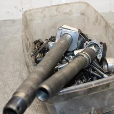 Suzuki GSXR600 2006 pernos de montaje del motor accesorios tornillos del motor BB447 Foto 1 de 4