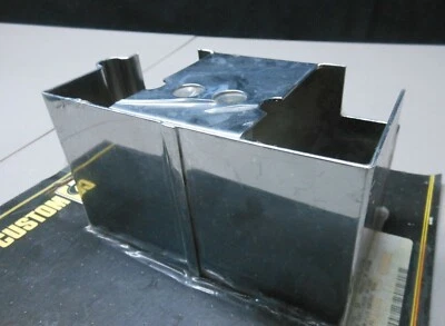 CUSTOM CHROME HARLEY '84-90 SOFTAIL RICK DOSS DESIGN BATTERY COVER - Imagem 1 de 4