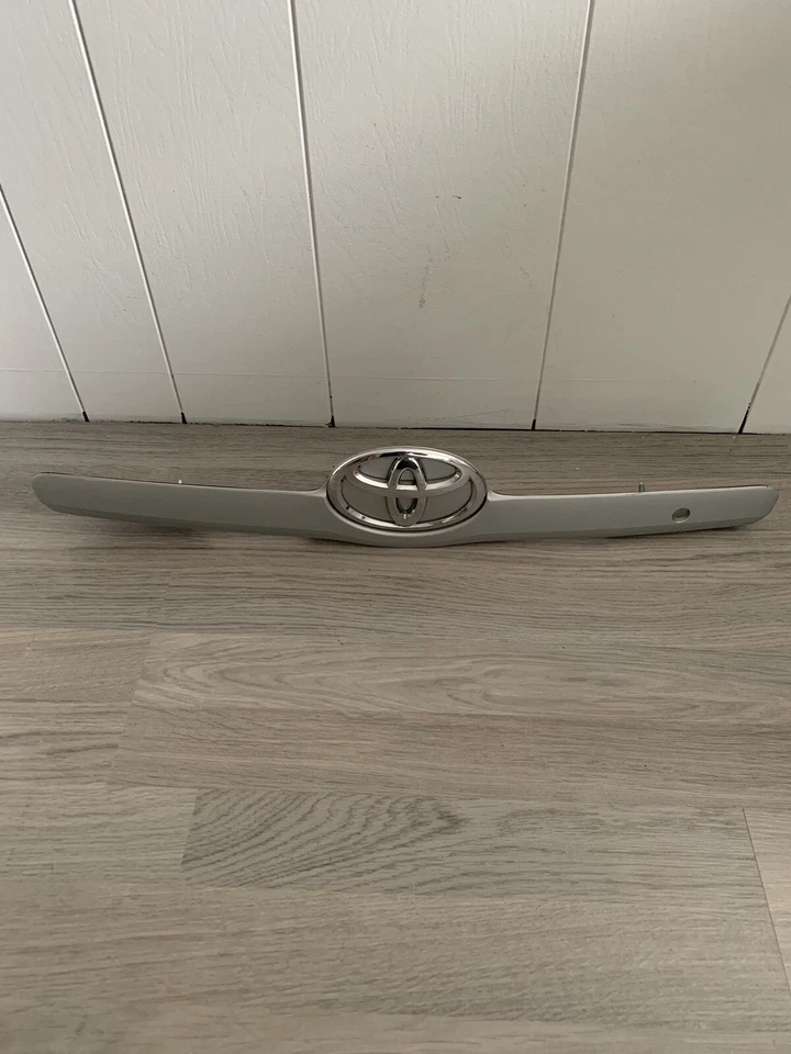 07 08 09 10 11 OEM Toyota Camry Rer maletero puerta trasera moldura adorno puerta levadiza moldura Foto 1 de 4