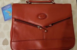 Ladies Messenger bag Brand New Pristince Condition (Offer Welcome) - Picture 1 of 3