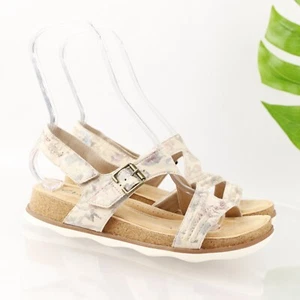 Clarks Womens Brynn Step Sandal Size 9 WIDE Tan Nude Leather Floral Strappy Flat - Picture 1 of 12