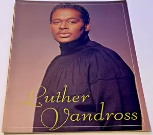 Folleto del programa de conciertos de la gira Best Of Love de Luther Vandross 1990 con 2 talones de boletos - Imagen 1 de 3