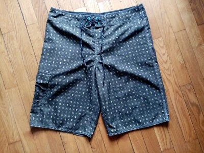 Lost Girl Short de surf khaki skulls taille 34 us size unisex - Photo 1/4