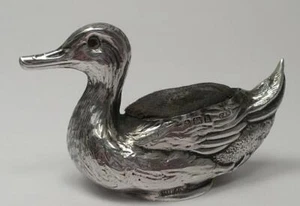 Antique Sterling Silver Duck Pin Cushion (2 ¼” long) – Hallmarked 1907 - Picture 1 of 12