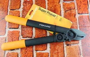 Fiskars Super Pruner 15" Lopper - Picture 1 of 4