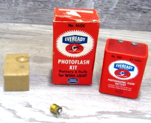 Kit fotoflash Eveready de batería y bombilla años 60 #460K en caja original VT - Imagen 1 de 11