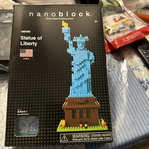 Nanoblock Deluxe Statue of Liberty - 650+ PCS - Building Blocks - Picture 1 of 2