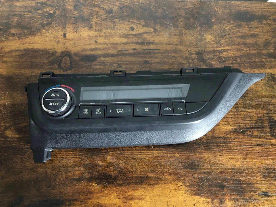2014 - 2016 TOYOTA COROLLA Climate AC Heater Temperature Control OEM 55900-02500 - Image 1 of 4