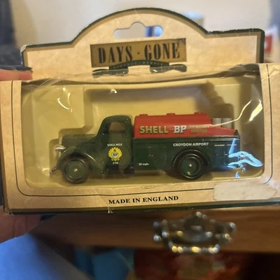 Lledo Days Gone;1939 Ford Tanker Shell BP #57000 1:64 Die Cast Model Boxed/NEW - Image 1 of 3