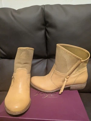 Fergie Mantra Perforated Leather Ankle Boots Corn Yellow Size 8 Zip Up Low Heel - Image 1 of 4