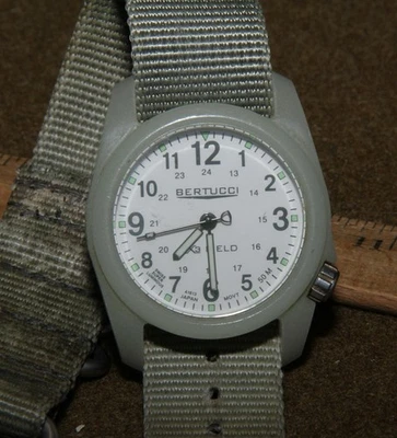 Bertucci Men A-2R Dx3 Field White Dial Green Resin Strap Quartz Watch 0115 - Image 1 of 4