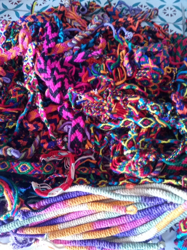 Stock bracciali dell'amicizia - Immagine 1 di 1