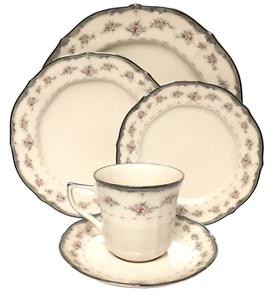 Noritake Traviata 20-teiliges Abendessen Set für vier - 7327 - "BRANDNEU KOSTENLOSER VERSAND" - Bild 1 von 6
