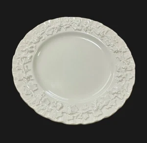 Wedgwood Cream Color On Cream Color Bread Plate Vintage Queens Ware - Picture 1 of 3