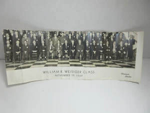 Vintage 1969 William R. Weisiger Klasse Dementi Studio Bruderschaft Gruppenfoto - Bild 1 von 9