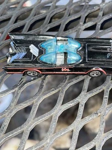 Hot Wheels 1966 Classic TV Series Batmobile s06 1:64 Scale - Picture 1 of 7