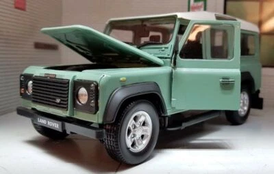 Land Rover Defender 300TDi 110 Green TDi TD5 White Roof 1:24 Scale Diecast Model - Image 1 of 4