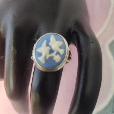 Anillo camafeo sintético chapado en plata Avon talla 6 Foto 1 de 4