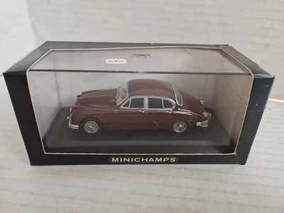 1:43 Minichamps Jaguar MK II saloon British Racing Maroon Diecast Car - Image 1 of 4