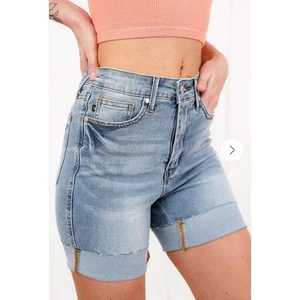 NWT Judy Blue Womens High Waist Tummy Control Cool Cuff Denim Shorts Blue Size M - Picture 1 of 12