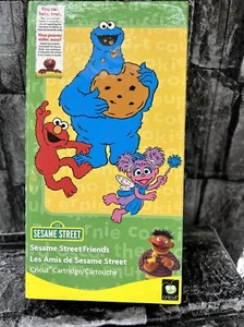 Cricut Cartridge Sesame Street Friends Elmo Cookie Monster Grover Oscar 29-0700 - Picture 1 of 5