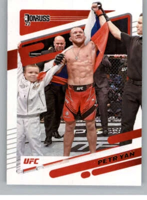 2022 Donruss #86 Petr Yan  Bantamweight V92307 - Image 1 of 2