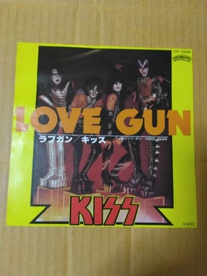 Japanese press 7inch!!!   KISS   LOVE GUN / HOOLIGAN - Image 1 of 4