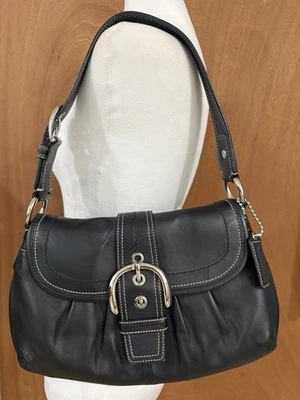Vintage Y2K Coach Soho Pleated Leather Flap Shoulder Bag Buckle Black F15204 Leg - Image 1 of 4