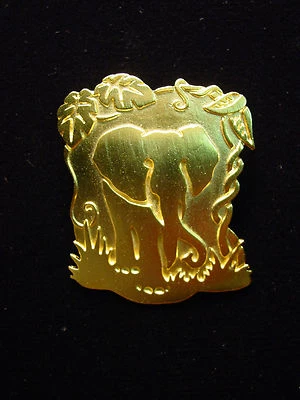 Pin "JJ" Jonette Jewelry 'ELEPHANT in Jungle Scene' de peltre dorado mate Foto 1 de 2