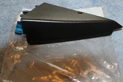 Ford Taurus Mercury Sable 1986 1987 1988 1989 cubierta de moldura de puerta delantera derecha nuevo en stock Foto 1 de 4