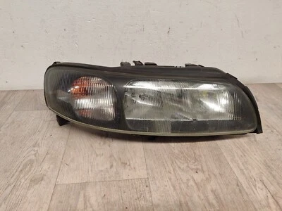 Scheinwerfer halogen Frontscheinwerfer RECHTS Volvo V70 II XC70 8693568 8693548 - Bild 1 von 3