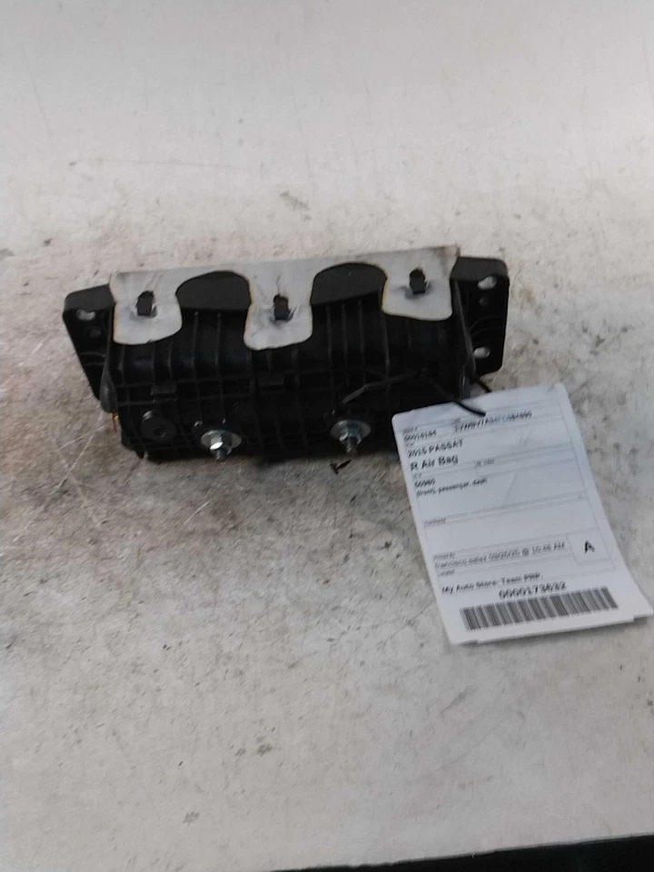 2015 Volkswagen Passat Instrument Panel Air Bag Right Black 7989 97K Miles Foto 1 de 4