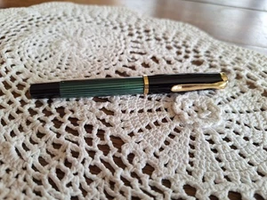 Pelikan 400 Kolbenfüller, 14kt. 585 Gold, Feder, Grün Schwarz - Bild 1 von 8