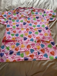 Women’s Dickies Hearts/Pink Ribbons Print V-neck Scrub Top Size Small - Picture 1 of 6