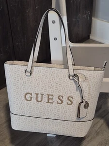 guess handbag new with tags - Picture 1 of 7