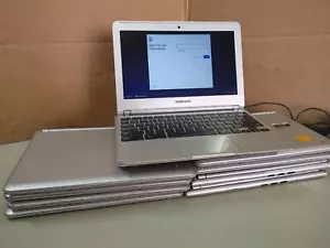 Lot of 7 Samsung XE303C12 Chromebook 11.6 1.7GHz 2GB RAM 16GB eMMC *Sale* - Picture 1 of 13