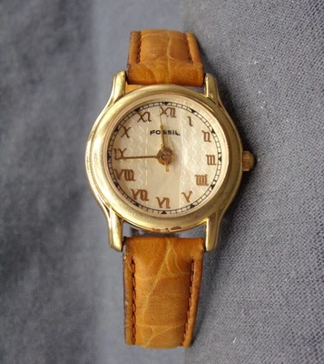 Reloj Mujer FOSSIL Resistente al Agua PC-9542 con Batería Nueva - ¡Funciona Muy bien! a77 Foto 1 de 4