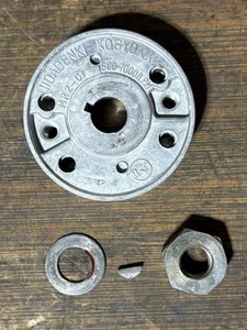 Yamaha KT100 magneto flywheel standard rotation includes the nut, washer, and - Picture 1 of 7