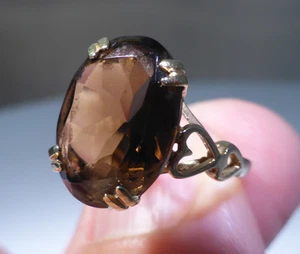 9ct Gold Smoky Quartz Ring Heart Shoulders UK Hallmark 1992 Size M 5Ctw Boxed - Picture 1 of 23