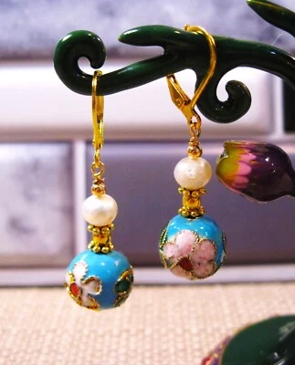 Hermosos Pendientes Colgantes Chapados en Oro Cloisonne y Perla Palanca Trasera Lote # 74 S1 Foto 1 de 2